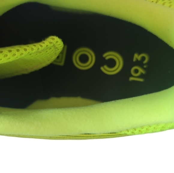 Addias Soccer Cleats - Picture 8 of 14